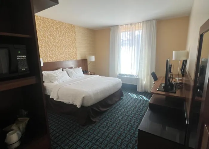 Hotel Fairfield By Marriott Star Valley 3*